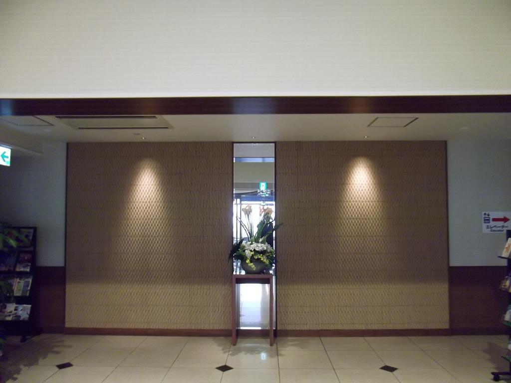 โรงแรมเวสเซล คุมาโมโตะ แอร์พอร์ต Ozu  ภายนอก รูปภาพ